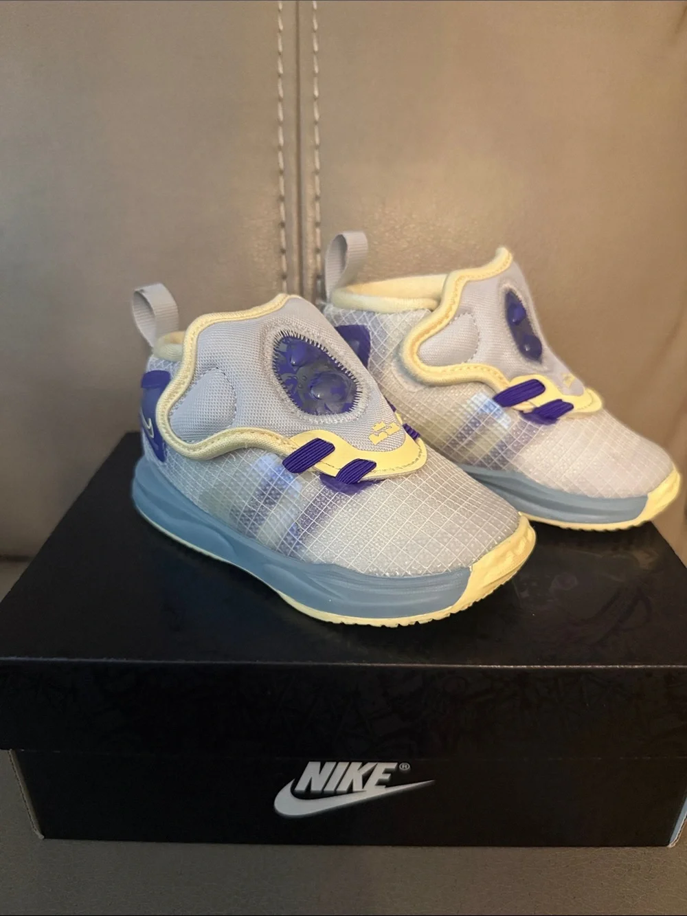 Nike LeBron XIX 19 Aura/Citron Toddler Sneakers Size 6C